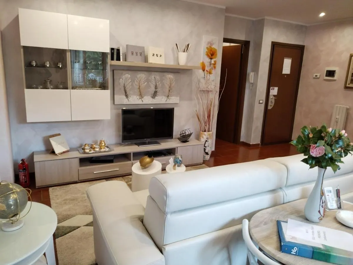 Holiday home I Tre Oleandri Varenna Apartment Perledo Italy