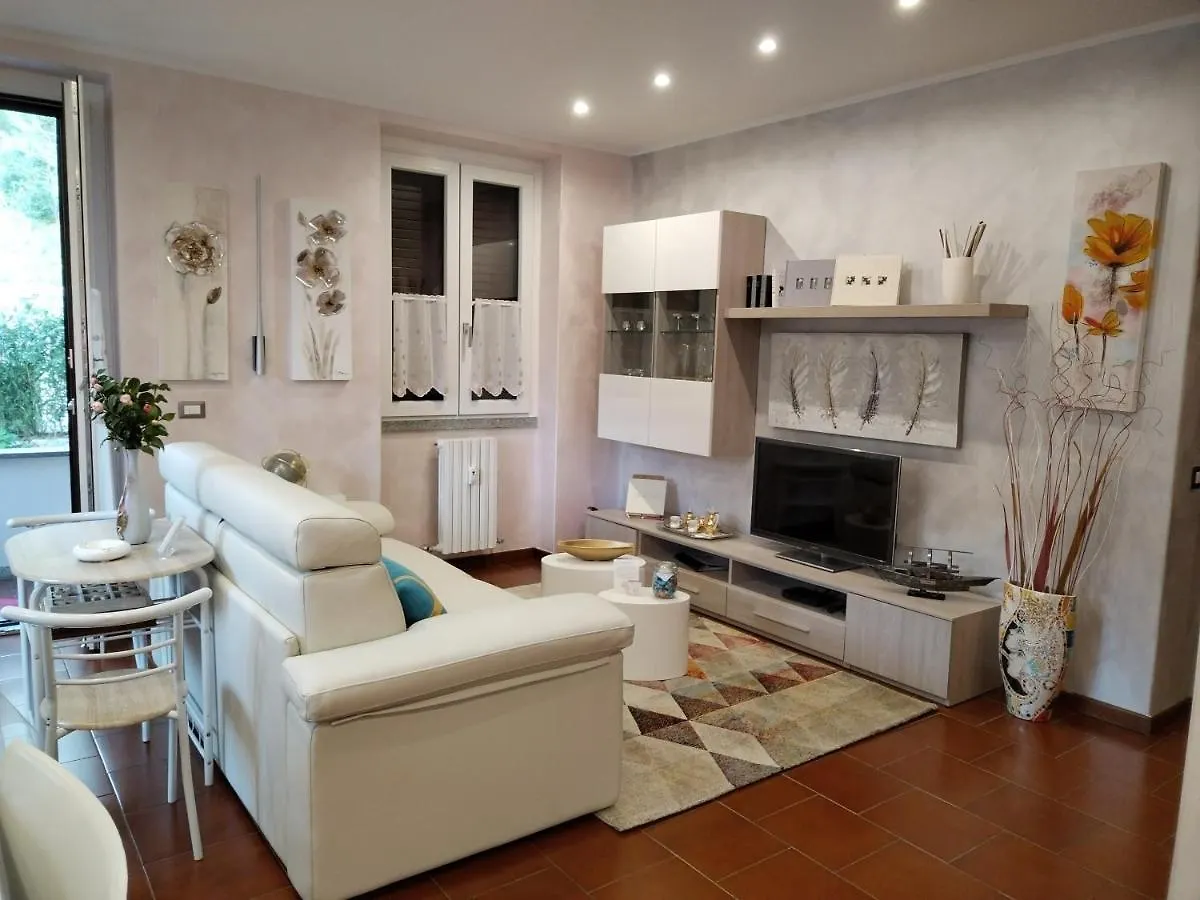 Holiday home I Tre Oleandri Varenna Apartment Perledo